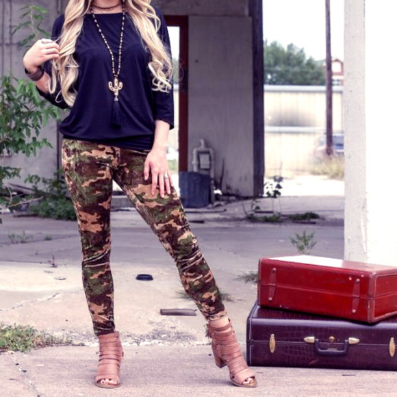 Lucky & Blessed Pants - Lucky & Blessed Velvet Camo Leggings 🎉🎊HP🎉🎊